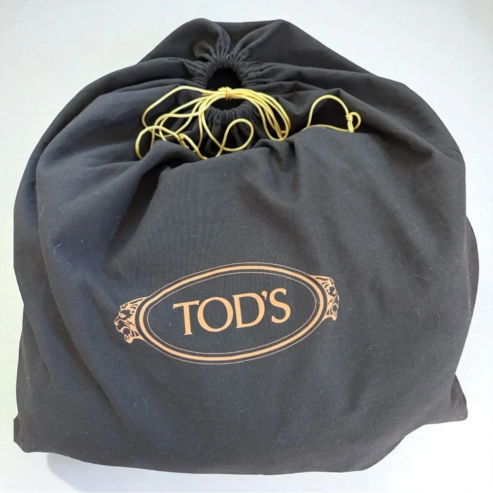 TOD'S Miky Easy Media Shoulder Handbag in White Pebbled Leather - Picture 13 of 14